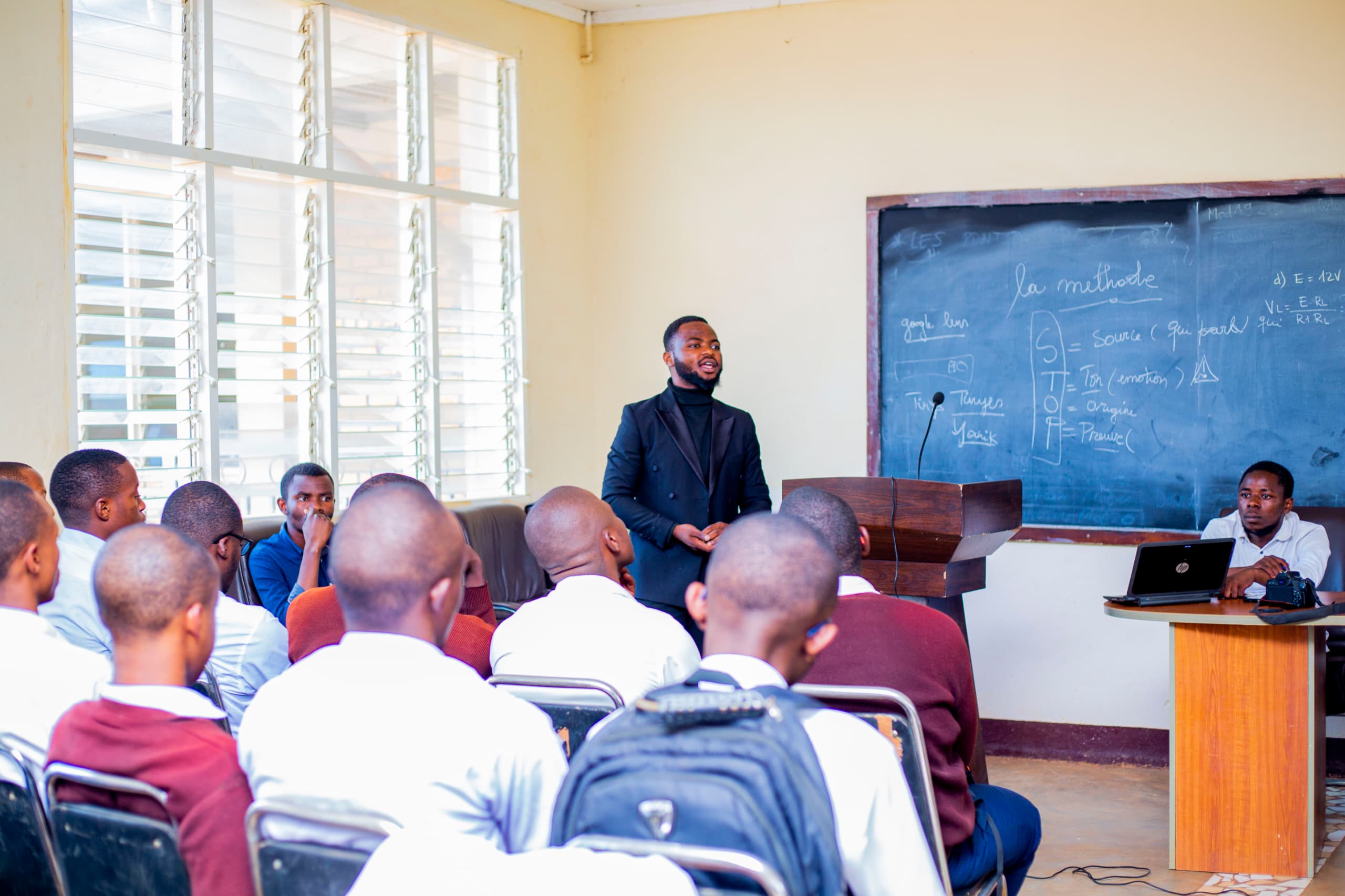 Sud-Kivu : Après le Collège Saint Paul, Jua RDC sensibilise les élèves du Collège Sainte Anne contre la désinformation