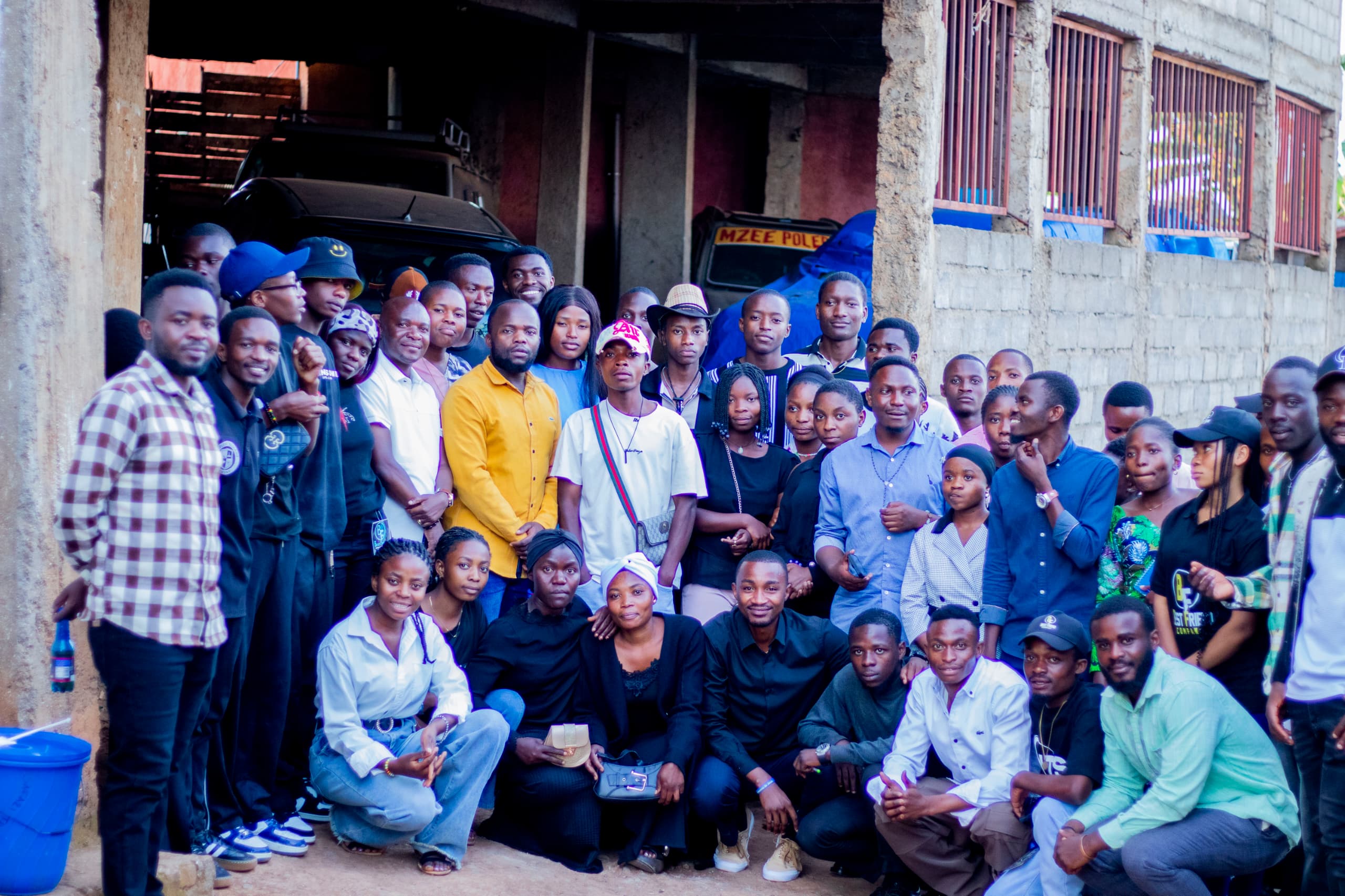 Sud-Kivu  : La génération "Aimons-nous vivants" crée un réseau d'organisations de jeunes pour renforcer la cohésion sociale
